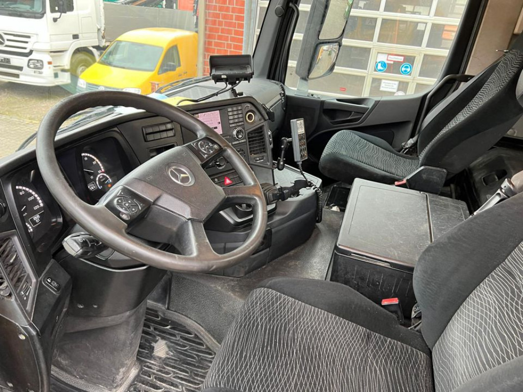 MERCEDES-BENZ Arocs 3240 B 8x4 Betonmischer Deutsch Top Liebherr - Nákladní auto: obrázek 5 MERCEDES-BENZ Arocs 3240 B 8x4 Betonmischer Deutsch Top Liebherr - Nákladní auto: obrázek 5