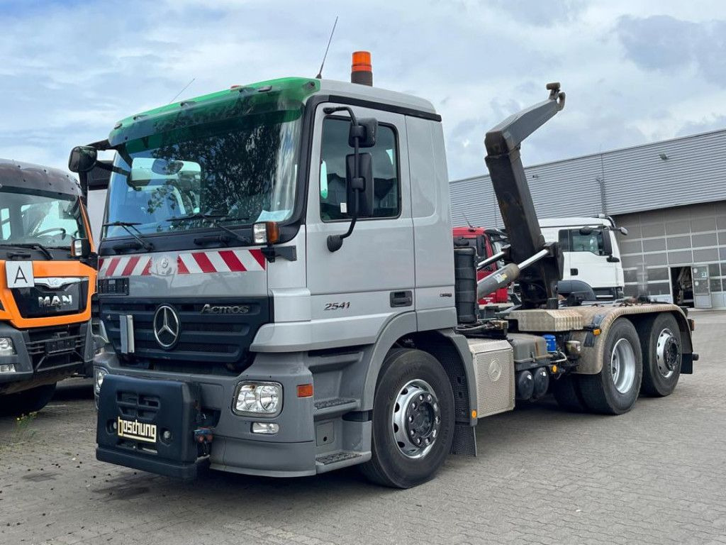 Mercedes-Benz Actros 2641 L 6x2 Abrollkipper 159TKM kuz.Radsta - Nákladní auto: obrázek 1 Mercedes-Benz Actros 2641 L 6x2 Abrollkipper 159TKM kuz.Radsta - Nákladní auto: obrázek 1