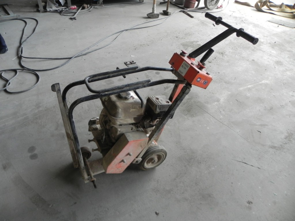 SAINT GOBAIN Norton Clipper C 51 Kleinteile - Stavební technika: obrázek 1 SAINT GOBAIN Norton Clipper C 51 Kleinteile - Stavební technika: obrázek 1