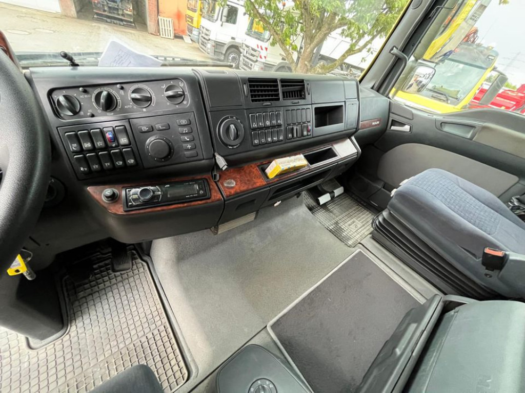 MAN TG-A 41.660 8x4 4 BBS SZM Schwerlast 250 to WSK - Tahač: obrázek 2 MAN TG-A 41.660 8x4 4 BBS SZM Schwerlast 250 to WSK - Tahač: obrázek 2