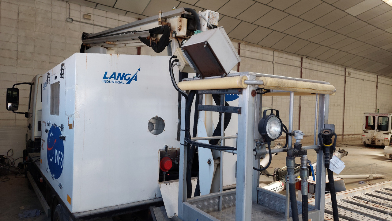 CDII/1000/GT12 Langa deicer - Odmrazovací vůz: obrázek 4 CDII/1000/GT12 Langa deicer - Odmrazovací vůz: obrázek 4