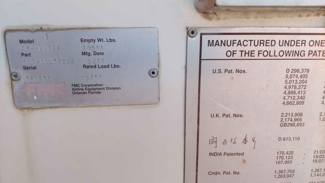 Lower deck loader FMC/JBT C15W - Nakladač kontejnerů/ Palet: obrázek 3 Lower deck loader FMC/JBT C15W - Nakladač kontejnerů/ Palet: obrázek 3