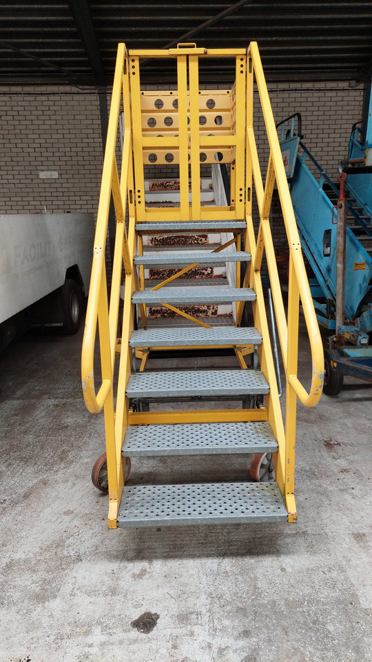 Maintenance Stairs SPS OT-7 - Schodiště pro cestující: obrázek 3 Maintenance Stairs SPS OT-7 - Schodiště pro cestující: obrázek 3
