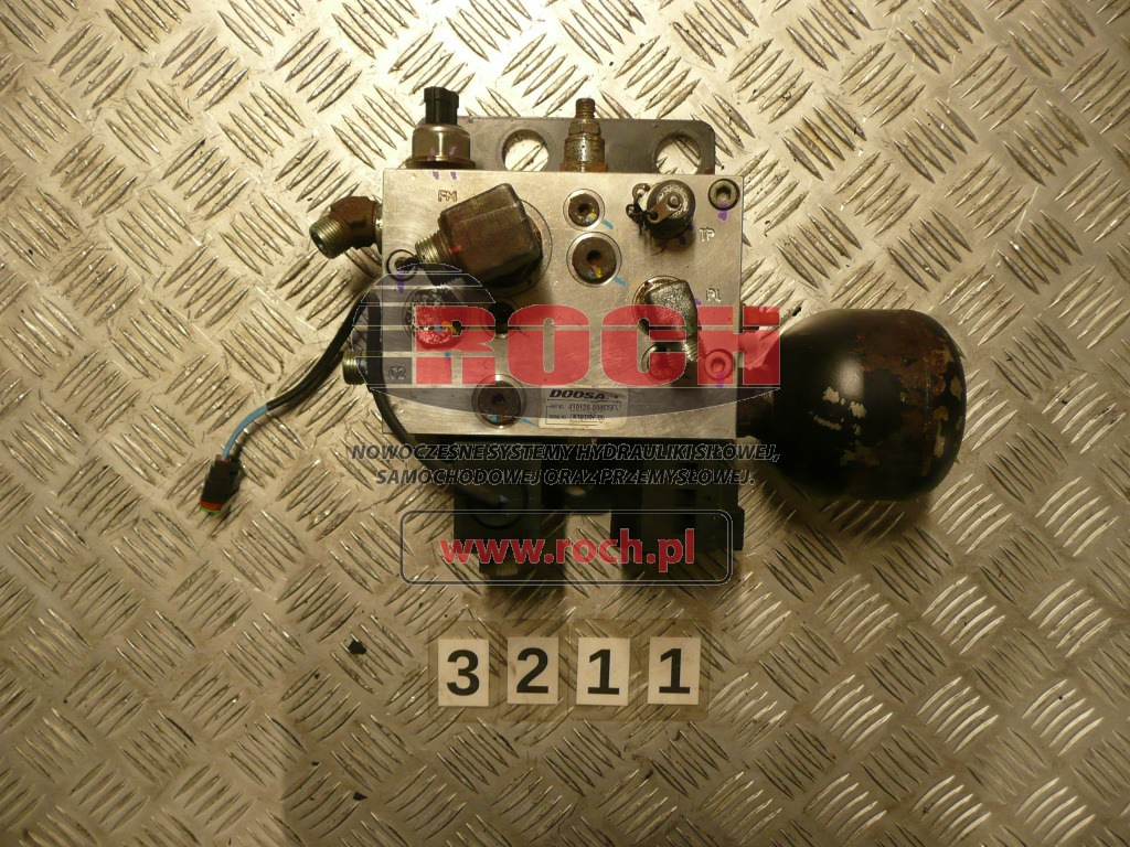 DOOSAN 410120-0052A 160401 + VDL 24VDC + VDD 24VDC + V-0,32 - Hydraulický ventil: obrázek 2 DOOSAN 410120-0052A 160401 + VDL 24VDC + VDD 24VDC + V-0,32 - Hydraulický ventil: obrázek 2