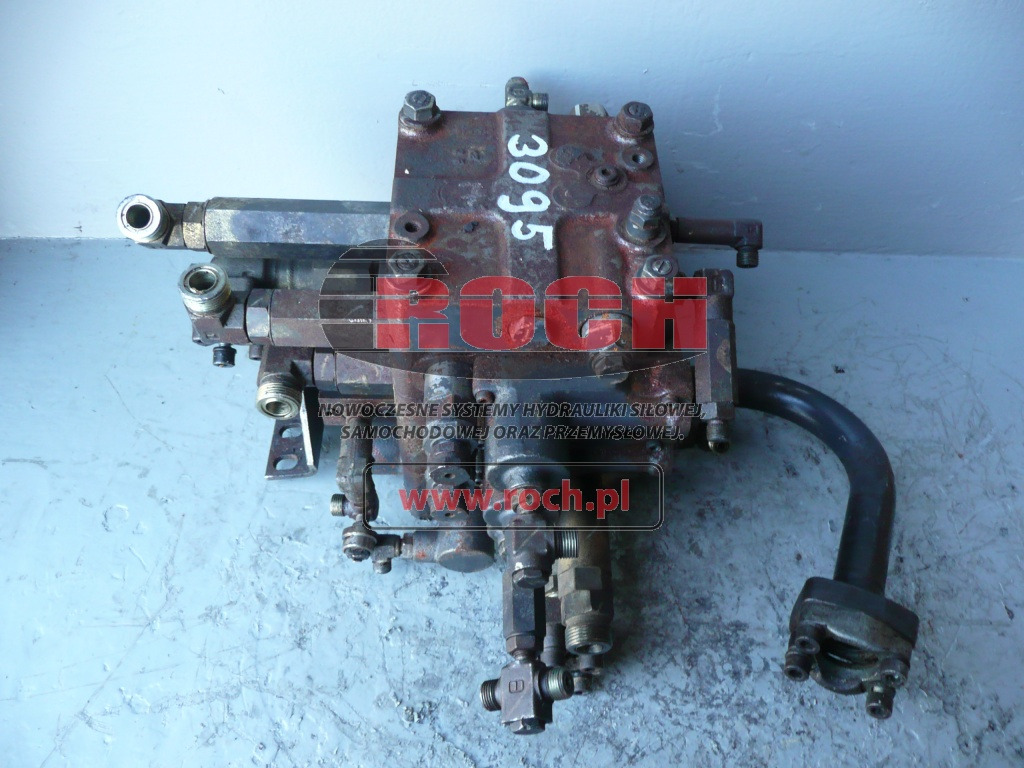 KOMATSU - 3 SEKCYJNY - Hydraulický ventil: obrázek 2 KOMATSU - 3 SEKCYJNY - Hydraulický ventil: obrázek 2