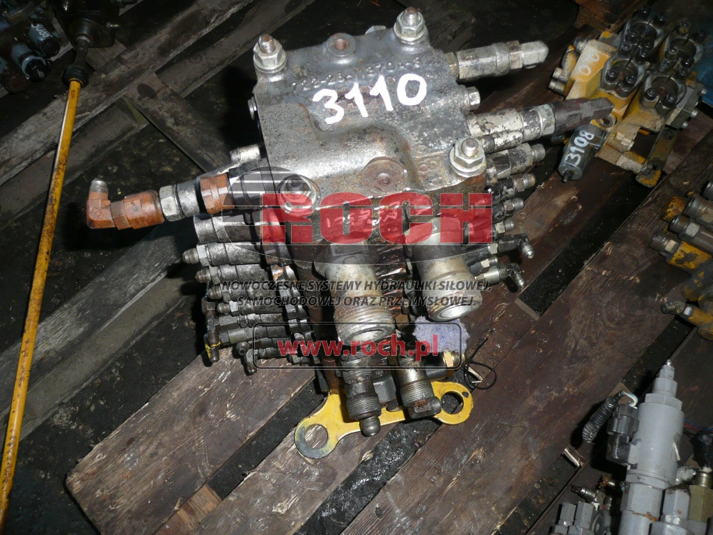 KOMATSU 723-26-11370A-3 - 10 SEKCYJNY - Hydraulický ventil: obrázek 1 KOMATSU 723-26-11370A-3 - 10 SEKCYJNY - Hydraulický ventil: obrázek 1