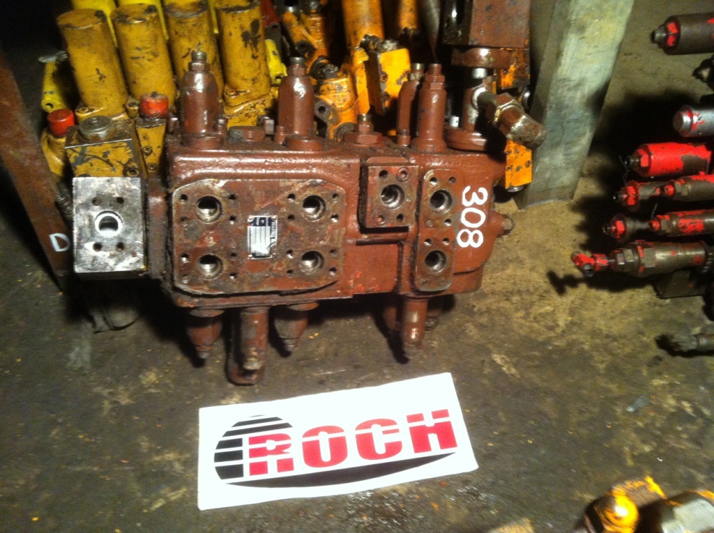 MARREL HYDRO 810357F/..819666 T17436-70 - 4 SEKCYJNY - Hydraulický ventil pro Stavební technika: obrázek 1 MARREL HYDRO 810357F/..819666 T17436-70 - 4 SEKCYJNY - Hydraulický ventil pro Stavební technika: obrázek 1