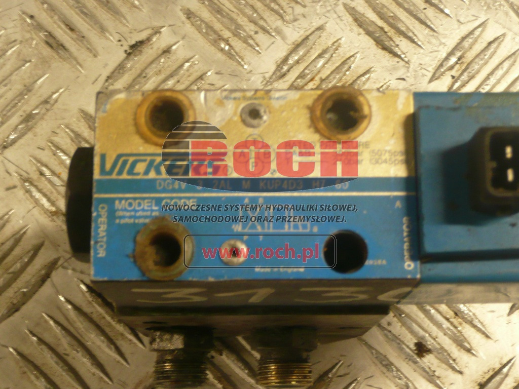 VICKERS KOŚĆ - 1 SEKCYJNY + DG4V-3-2AL-M-KUP4D3-H7-60 + CEWKA 24V 30W - Hydraulický ventil: obrázek 2 VICKERS KOŚĆ - 1 SEKCYJNY + DG4V-3-2AL-M-KUP4D3-H7-60 + CEWKA 24V 30W - Hydraulický ventil: obrázek 2