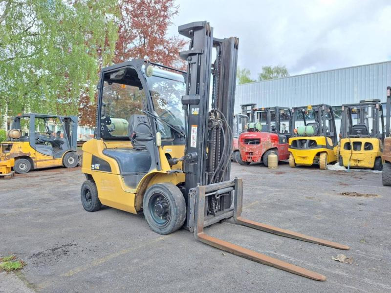 Caterpillar GP25N - Plynový vysokozdvižný vozík: obrázek 2 Caterpillar GP25N - Plynový vysokozdvižný vozík: obrázek 2