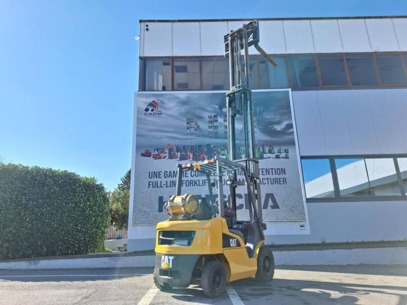 Plynový vysokozdvižný vozík Caterpillar GP25NTD: obrázek 12 Plynový vysokozdvižný vozík Caterpillar GP25NTD: obrázek 12