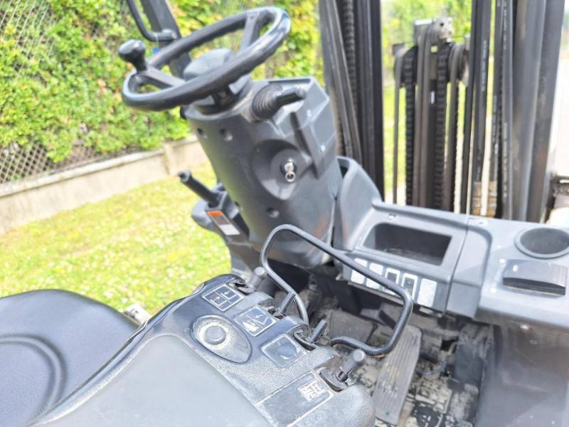 Plynový vysokozdvižný vozík Caterpillar GP25NTD: obrázek 16 Plynový vysokozdvižný vozík Caterpillar GP25NTD: obrázek 16