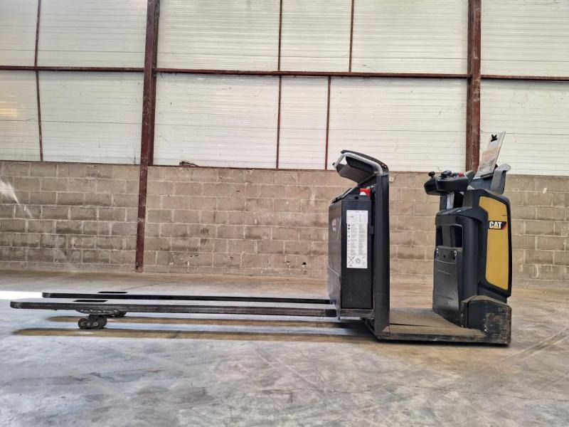 Caterpillar NO20NE leasing Caterpillar NO20NE: obrázek 8 Caterpillar NO20NE leasing Caterpillar NO20NE: obrázek 8