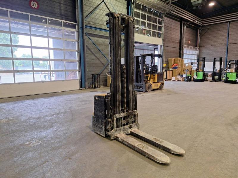 Caterpillar NSP16N2 - Stohovací vozík: obrázek 4 Caterpillar NSP16N2 - Stohovací vozík: obrázek 4