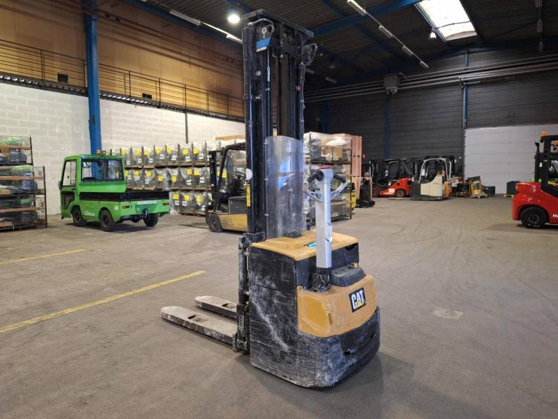 Caterpillar NSP16N2 - Stohovací vozík: obrázek 1 Caterpillar NSP16N2 - Stohovací vozík: obrázek 1