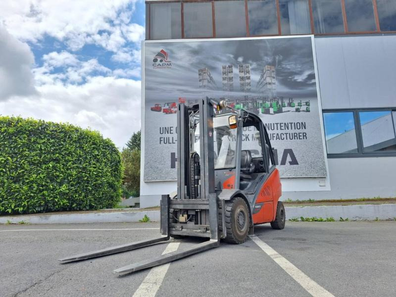 Fenwick H30 T - 02 - Plynový vysokozdvižný vozík: obrázek 1 Fenwick H30 T - 02 - Plynový vysokozdvižný vozík: obrázek 1