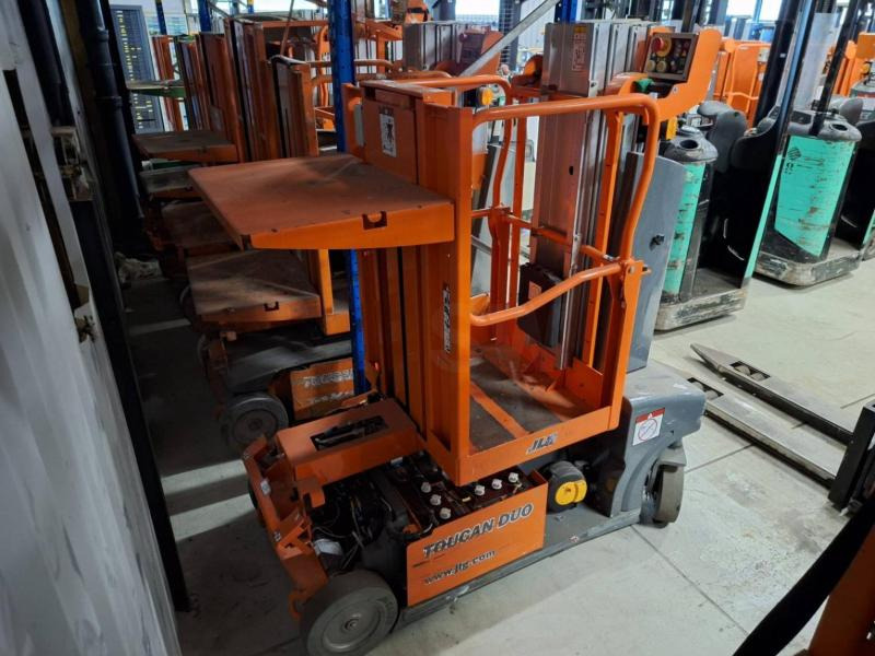 JLG Toucan Duo - Vertikální sloupový výtah: obrázek 2 JLG Toucan Duo - Vertikální sloupový výtah: obrázek 2