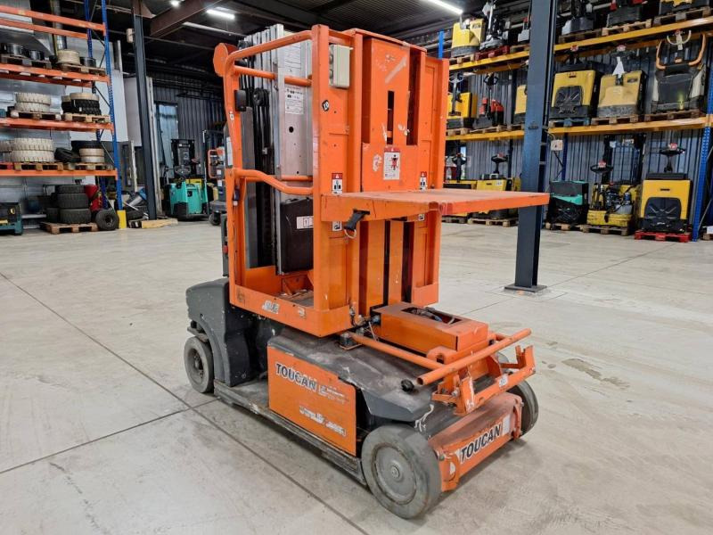 JLG Toucan Duo - Vertikální sloupový výtah: obrázek 4 JLG Toucan Duo - Vertikální sloupový výtah: obrázek 4