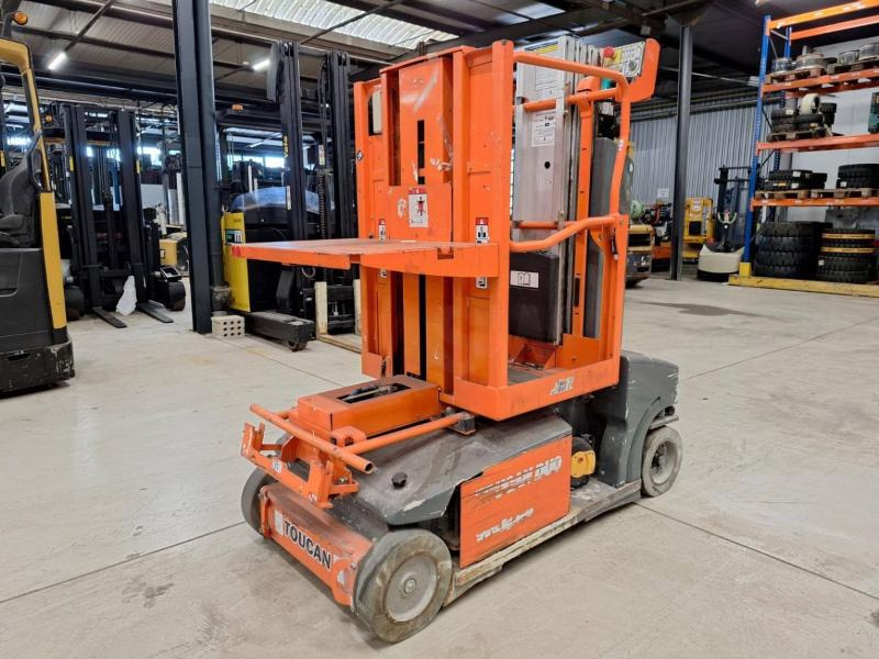 JLG Toucan Duo - Vertikální sloupový výtah: obrázek 3 JLG Toucan Duo - Vertikální sloupový výtah: obrázek 3