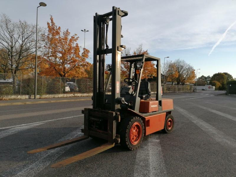 Nissan EGH02A30U - Dieselový vysokozdvižný vozík: obrázek 2 Nissan EGH02A30U - Dieselový vysokozdvižný vozík: obrázek 2