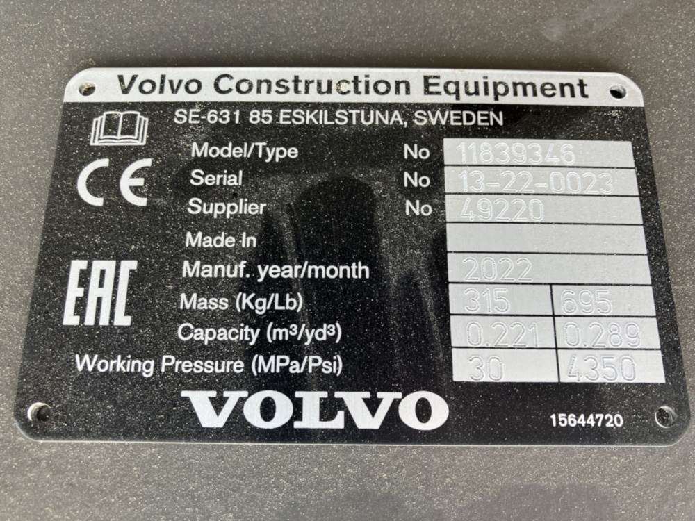 Volvo Böschungslöffel schwenkbar - Festanbau - Rýpadlo-nakladač: obrázek 4 Volvo Böschungslöffel schwenkbar - Festanbau - Rýpadlo-nakladač: obrázek 4