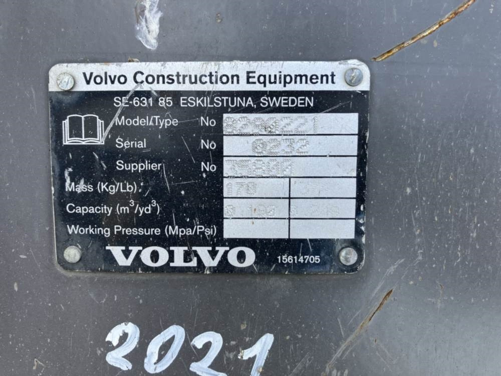 Volvo Böschungslöffel starr - Rýpadlo-nakladač: obrázek 4 Volvo Böschungslöffel starr - Rýpadlo-nakladač: obrázek 4