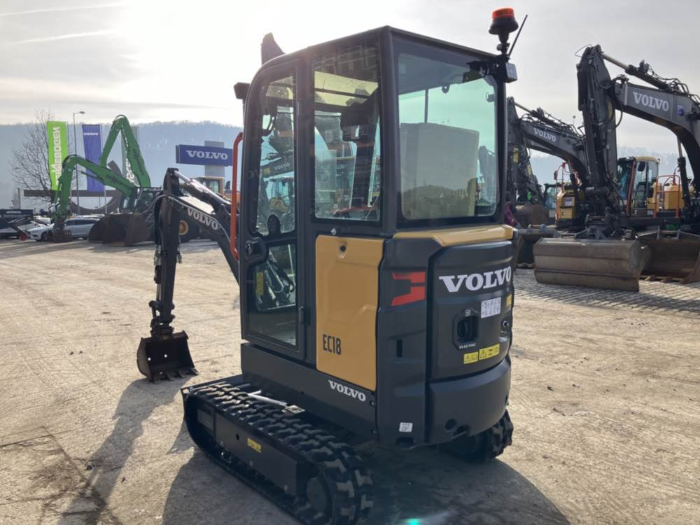 Volvo EC18E Electric - Mini rýpadlo: obrázek 3 Volvo EC18E Electric - Mini rýpadlo: obrázek 3
