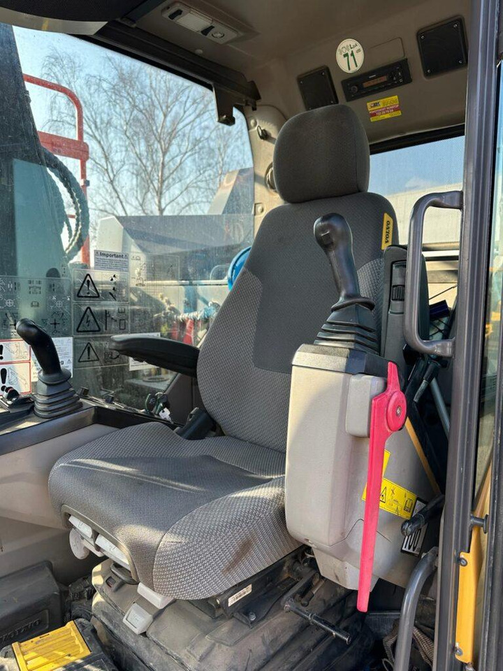 Pásové rýpadlo Volvo ECR145EL: obrázek 22 Pásové rýpadlo Volvo ECR145EL: obrázek 22