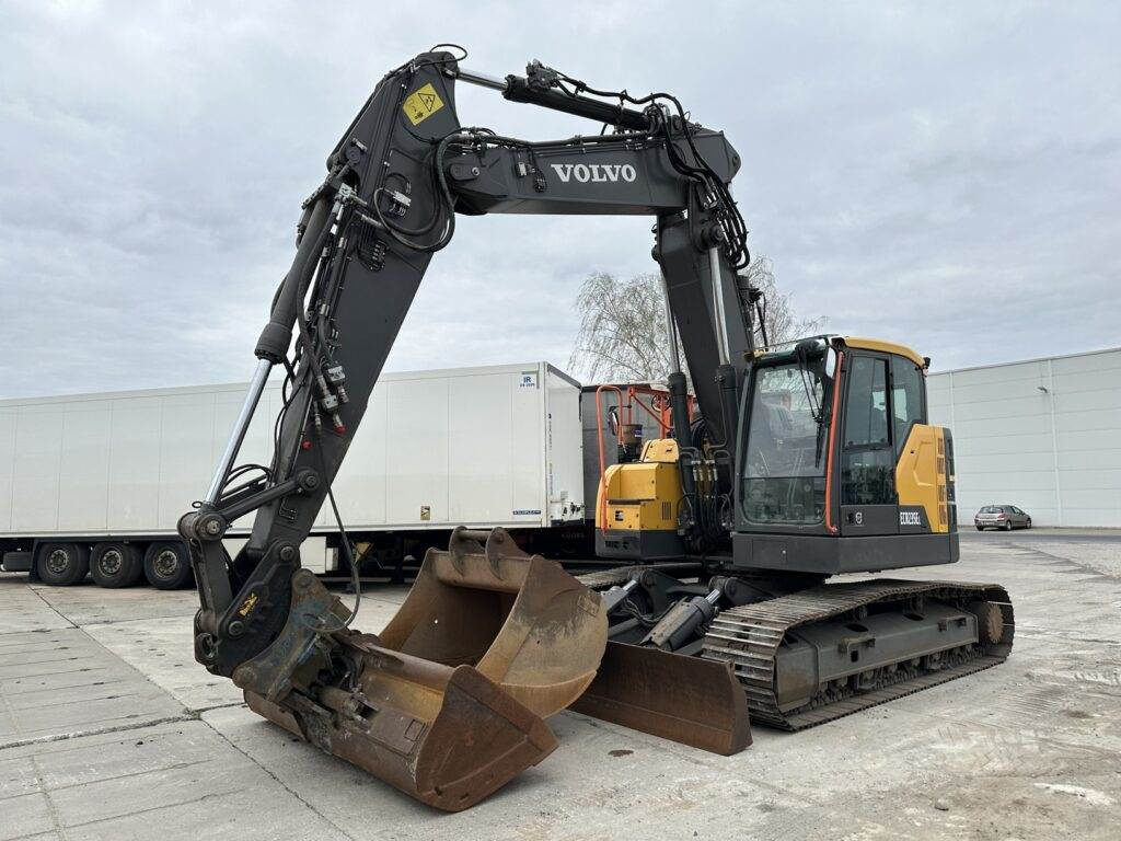 Volvo ECR235EL - Pásové rýpadlo: obrázek 4 Volvo ECR235EL - Pásové rýpadlo: obrázek 4