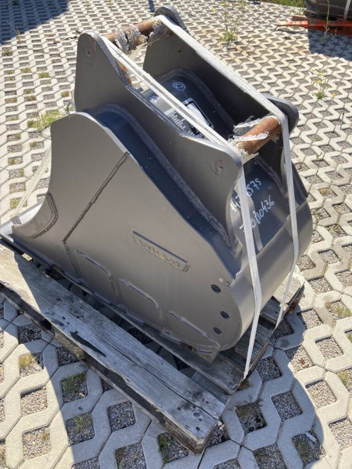 Volvo Tieflöffel mit Messer S50 - Rýpadlo-nakladač: obrázek 3 Volvo Tieflöffel mit Messer S50 - Rýpadlo-nakladač: obrázek 3