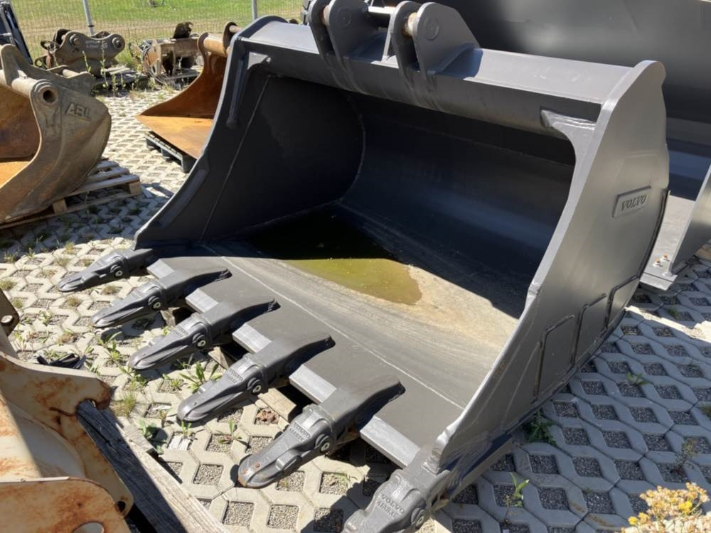 Volvo Tieflöffel mit Zähne S2 - Rýpadlo-nakladač: obrázek 1 Volvo Tieflöffel mit Zähne S2 - Rýpadlo-nakladač: obrázek 1