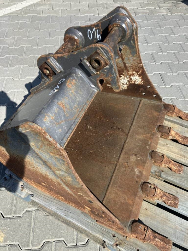 Volvo Tieflöffel mit Zähnen - Rýpadlo-nakladač: obrázek 1 Volvo Tieflöffel mit Zähnen - Rýpadlo-nakladač: obrázek 1