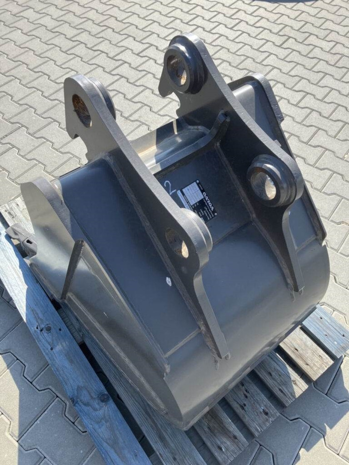 Volvo Tieflöffel mit Zähnen - Festanbau - Rýpadlo-nakladač: obrázek 3 Volvo Tieflöffel mit Zähnen - Festanbau - Rýpadlo-nakladač: obrázek 3