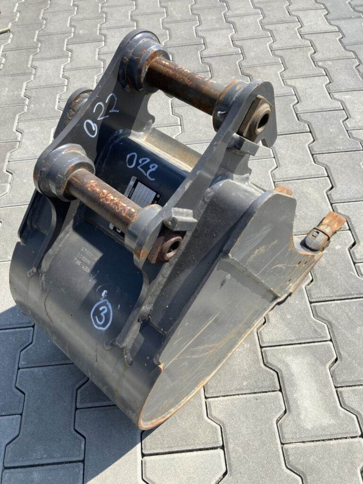 Volvo Tieflöffel mit Zähnen - Festanbau - Rýpadlo-nakladač: obrázek 3 Volvo Tieflöffel mit Zähnen - Festanbau - Rýpadlo-nakladač: obrázek 3