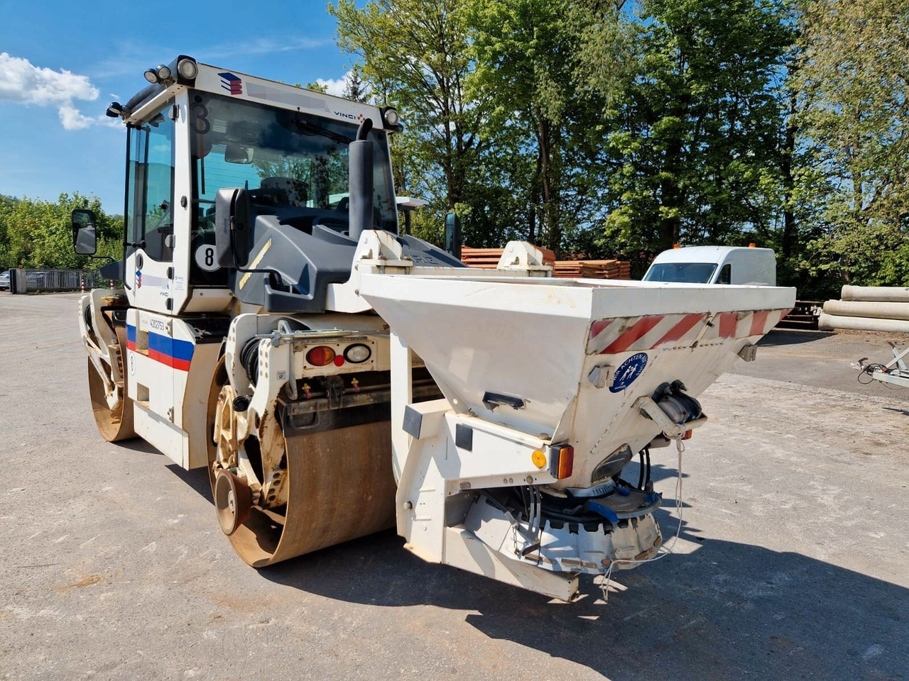 BOMAG BW 174 AP-4 AM Walze 12 Ton *Vibrator *Streuer - Silniční válec: obrázek 1 BOMAG BW 174 AP-4 AM Walze 12 Ton *Vibrator *Streuer - Silniční válec: obrázek 1