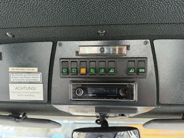 BOMAG BW 174 AP-4 AM Walze 12 Ton *Vibrator *Streuer - Válec: obrázek 4 BOMAG BW 174 AP-4 AM Walze 12 Ton *Vibrator *Streuer - Válec: obrázek 4