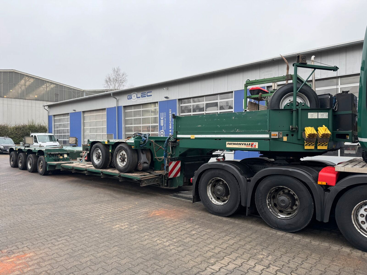 Faymonville STBZ-6VA Tieflader 4+2 Achse + Schwerlast *83 T - Podvalníkový návěs: obrázek 3 Faymonville STBZ-6VA Tieflader 4+2 Achse + Schwerlast *83 T - Podvalníkový návěs: obrázek 3