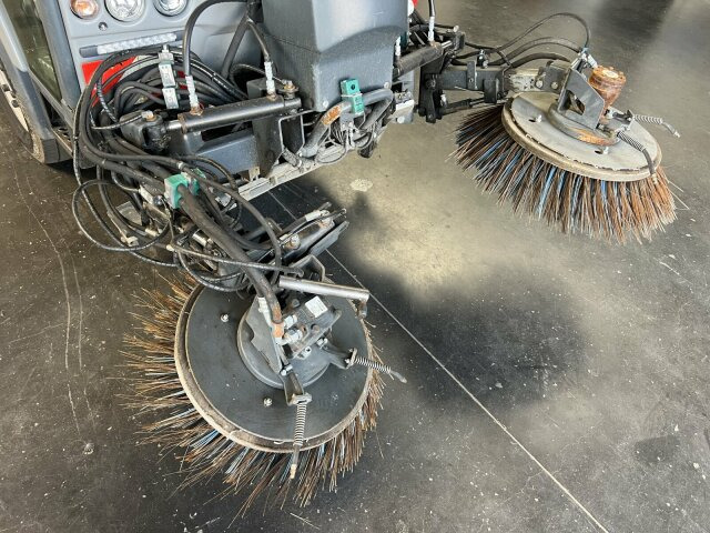 Hako Citymaster CM 2200 Kehrmaschine 2 m³ - Zametací vůz: obrázek 2 Hako Citymaster CM 2200 Kehrmaschine 2 m³ - Zametací vůz: obrázek 2