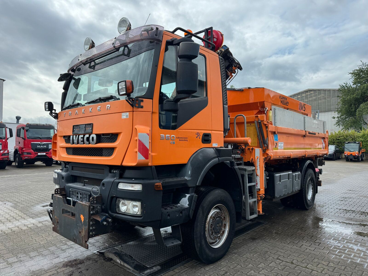 Iveco TRAKKER Kipper Kran TEREX 85.2 Winterdienst - Sklápěč, Auto s hydraulickou rukou: obrázek 2 Iveco TRAKKER Kipper Kran TEREX 85.2 Winterdienst - Sklápěč, Auto s hydraulickou rukou: obrázek 2