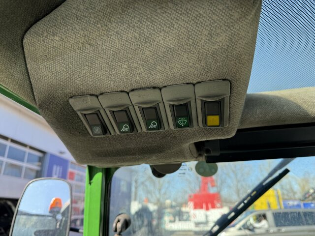 John Deere 3520 Kommunaltrak. Frontkraftheber Kuppeldreieck - Komunální traktor: obrázek 4 John Deere 3520 Kommunaltrak. Frontkraftheber Kuppeldreieck - Komunální traktor: obrázek 4