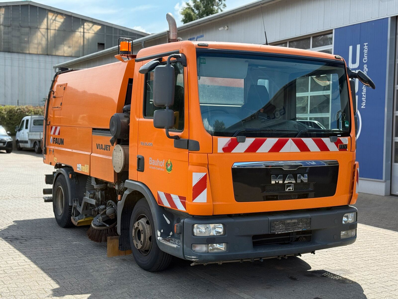 MAN 12.220 4x2 BL Kehrmaschine Viajet 5RHS - Zametací vůz: obrázek 1 MAN 12.220 4x2 BL Kehrmaschine Viajet 5RHS - Zametací vůz: obrázek 1
