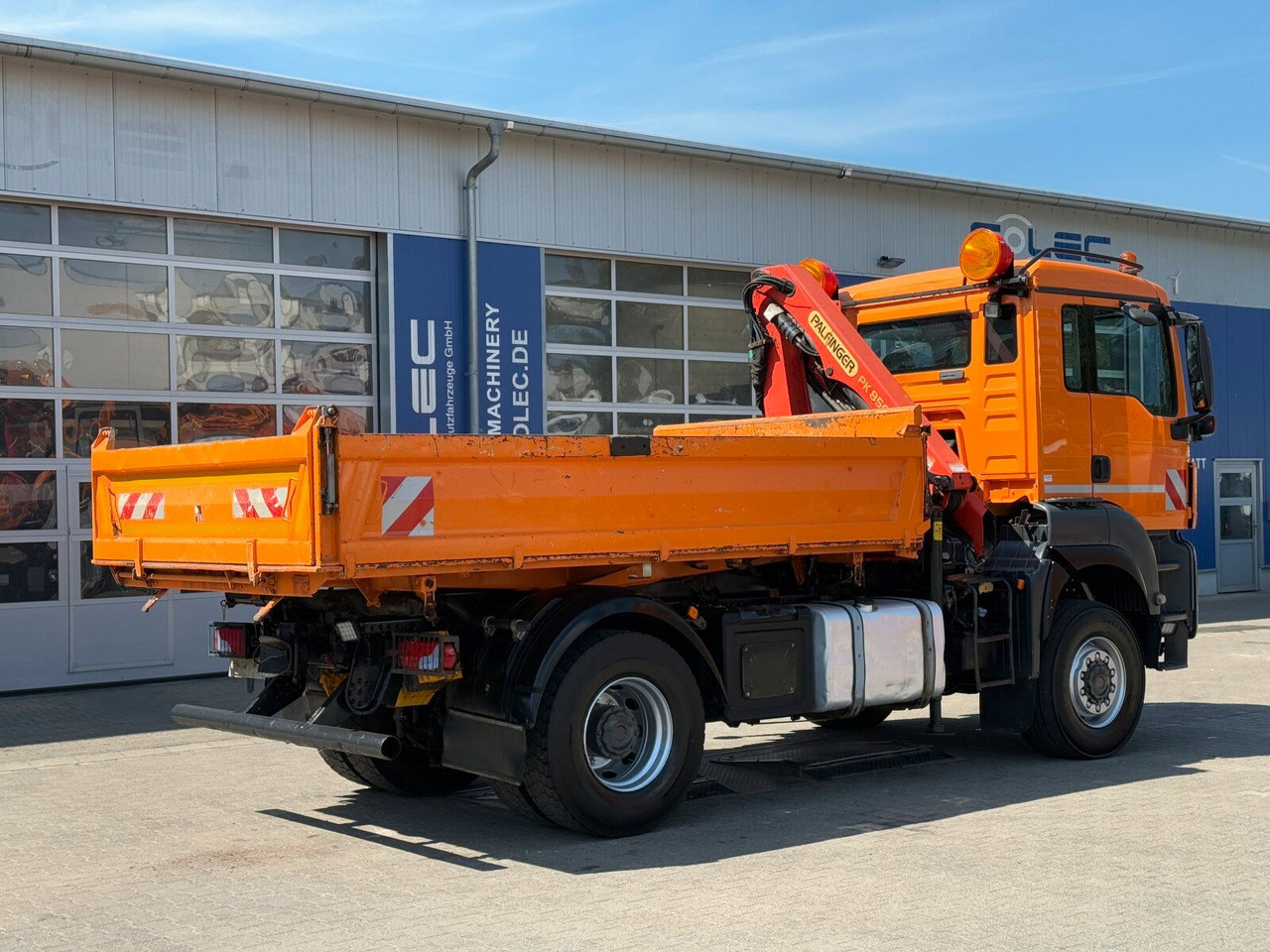 MAN TGA 18.360 4x4 Kipper Kran PALFINGER Winterd. - Sklápěč, Auto s hydraulickou rukou: obrázek 3 MAN TGA 18.360 4x4 Kipper Kran PALFINGER Winterd. - Sklápěč, Auto s hydraulickou rukou: obrázek 3