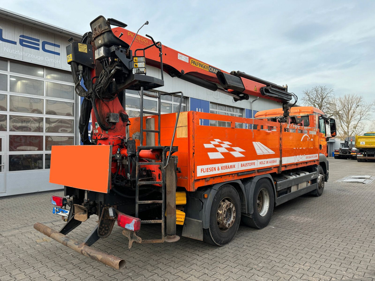 MAN TGS 26.400 6x2 Pritsche Kran Palfinger PK 18001L - Nákladní automobil valníkový/ Plošinový, Auto s hydraulickou rukou: obrázek 3 MAN TGS 26.400 6x2 Pritsche Kran Palfinger PK 18001L - Nákladní automobil valníkový/ Plošinový, Auto s hydraulickou rukou: obrázek 3