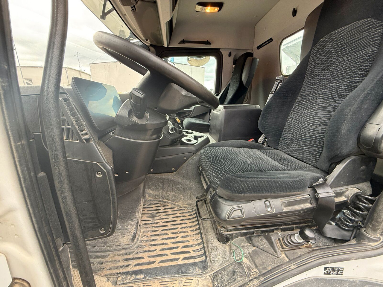 Sklápěč Mercedes-Benz 4145 8x8 Meiler Dreiseitenkipper Bordmatik: obrázek 13
