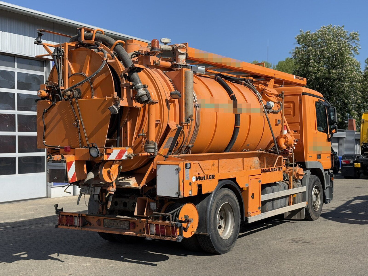 Mercedes-Benz ACTROS 1832 L Kanalreiniger MÜLLER 10.000 L - Čistič odpadových jam: obrázek 2 Mercedes-Benz ACTROS 1832 L Kanalreiniger MÜLLER 10.000 L - Čistič odpadových jam: obrázek 2