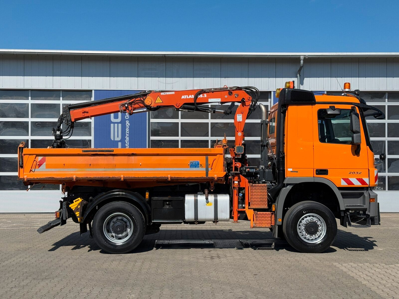 Mercedes-Benz ACTROS 2044 4x4 Kipper Kran ATLAS 65.2 A2L - Sklápěč, Auto s hydraulickou rukou: obrázek 3 Mercedes-Benz ACTROS 2044 4x4 Kipper Kran ATLAS 65.2 A2L - Sklápěč, Auto s hydraulickou rukou: obrázek 3