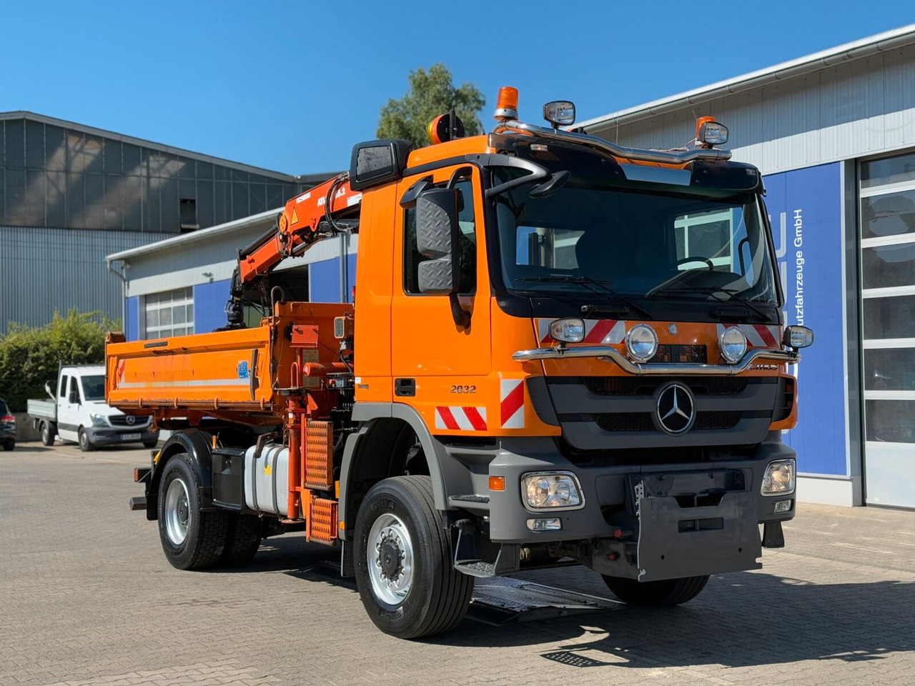 Mercedes-Benz ACTROS 2044 4x4 Kipper Kran ATLAS 65.2 A2L - Sklápěč, Auto s hydraulickou rukou: obrázek 1 Mercedes-Benz ACTROS 2044 4x4 Kipper Kran ATLAS 65.2 A2L - Sklápěč, Auto s hydraulickou rukou: obrázek 1