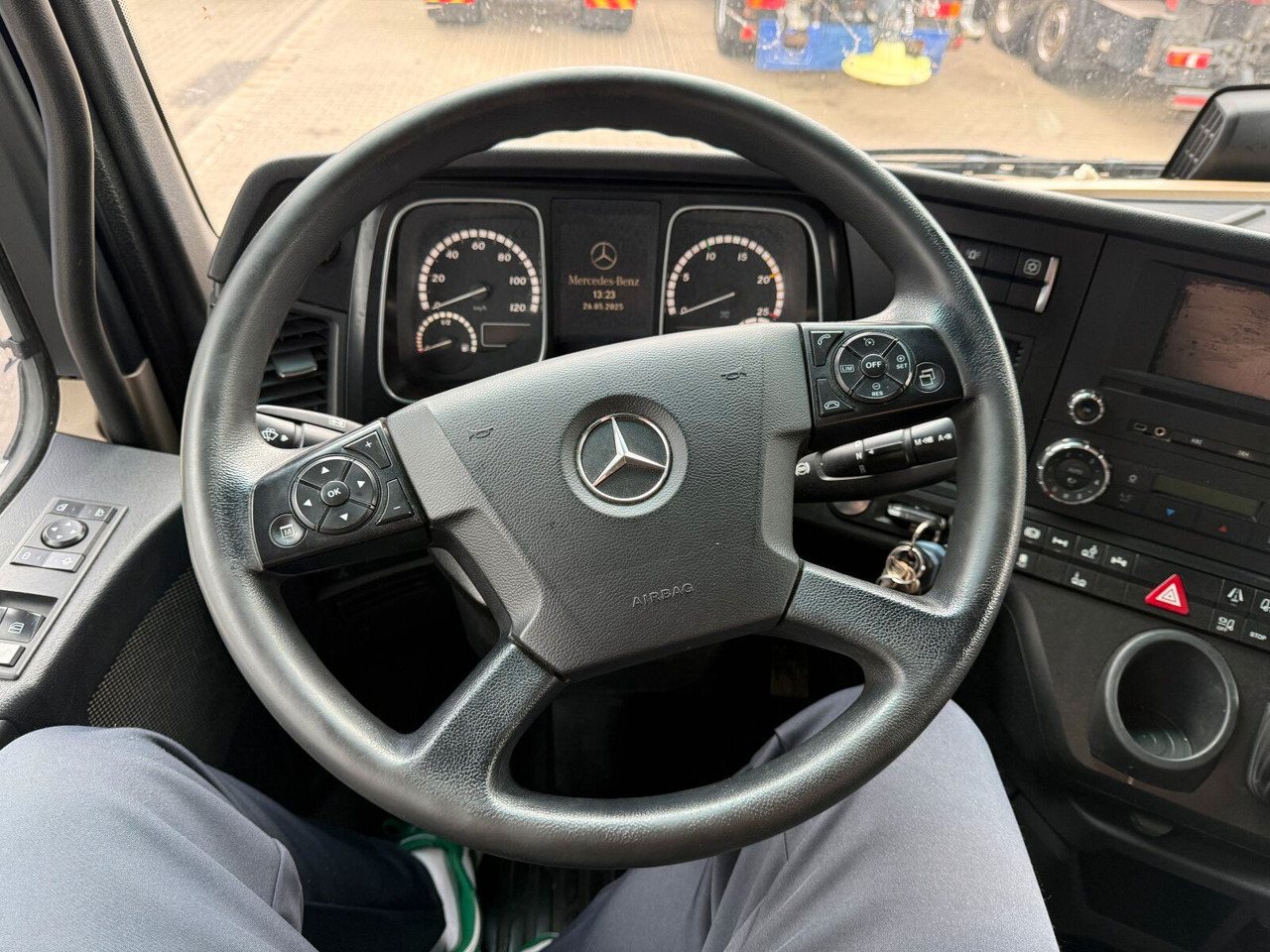 Nákladní automobil valníkový/ Plošinový, Auto s hydraulickou rukou Mercedes-Benz ACTROS 2545 6x2 Pritsche Kran Palfinger PK20001K: obrázek 9