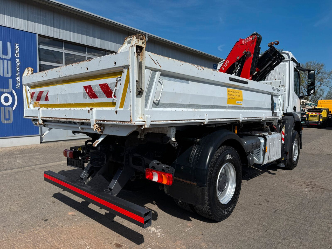 Mercedes-Benz AROCS 1832 4x2 Euro 6 Kipper Kran FASSI F120FB - Sklápěč, Auto s hydraulickou rukou: obrázek 4 Mercedes-Benz AROCS 1832 4x2 Euro 6 Kipper Kran FASSI F120FB - Sklápěč, Auto s hydraulickou rukou: obrázek 4