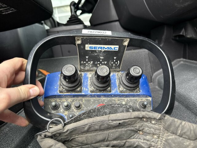 Mercedes-Benz AROCS 2636 6x4 Euro 6 Betonpumpe SERMAC 4Z36 - Autočerpadlo: obrázek 4 Mercedes-Benz AROCS 2636 6x4 Euro 6 Betonpumpe SERMAC 4Z36 - Autočerpadlo: obrázek 4