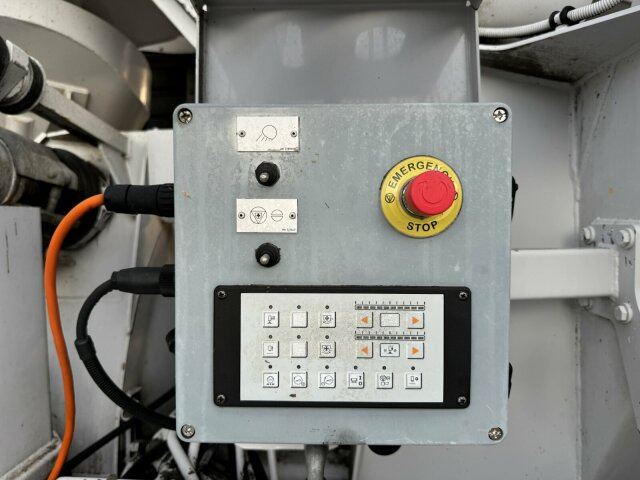 Mercedes-Benz AROCS 3243 8x4 Euro 6 Pumi Putzmeister TMM 24-3 - Autočerpadlo: obrázek 3 Mercedes-Benz AROCS 3243 8x4 Euro 6 Pumi Putzmeister TMM 24-3 - Autočerpadlo: obrázek 3
